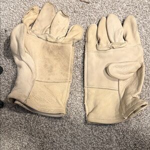 Men's Cream Leather Gloves